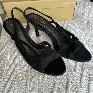 Naturalizer Women's Black Strappy Heels